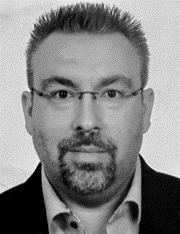 Headshot of Manuel Winter
